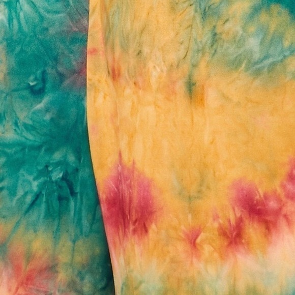 Beautiful Deep Berry & Green Tie Dyed Jumper - Picture 5 of 5